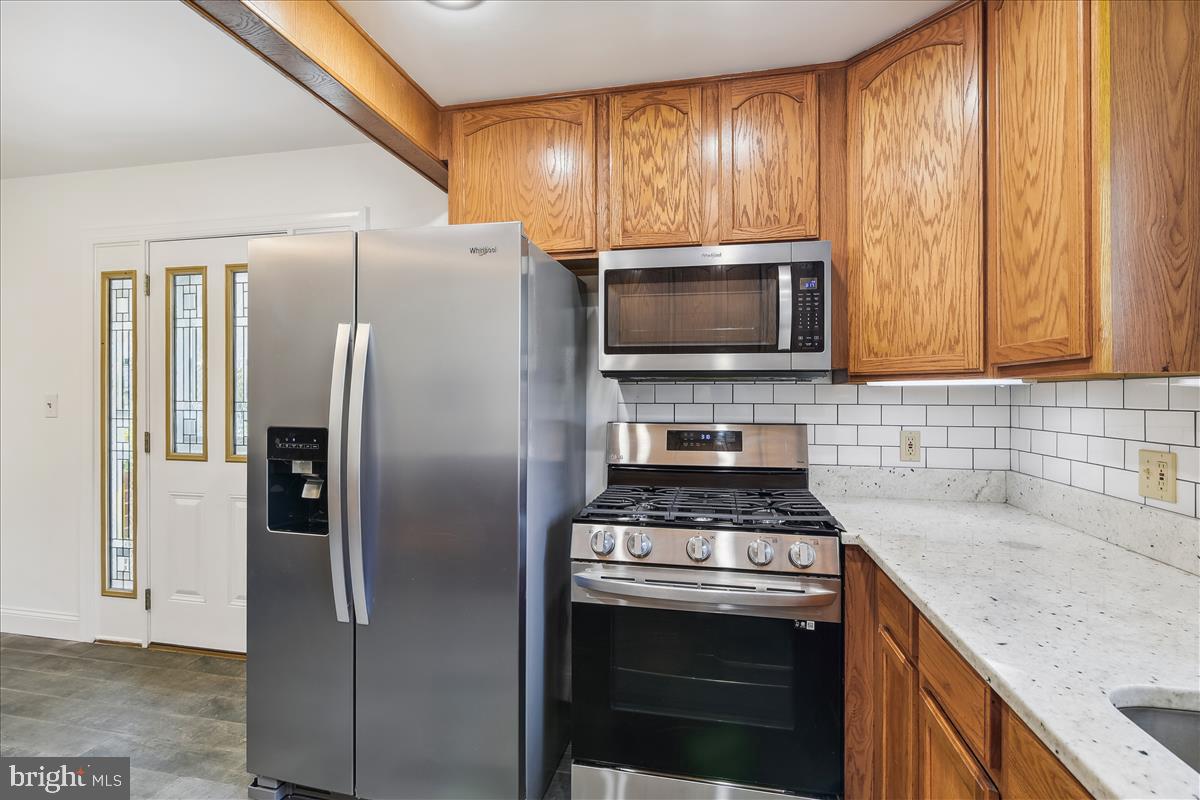309 Ferndale Road Glen Burnie, MD 21061 - Photo 15 of 62 Fully Appointed Kitchen