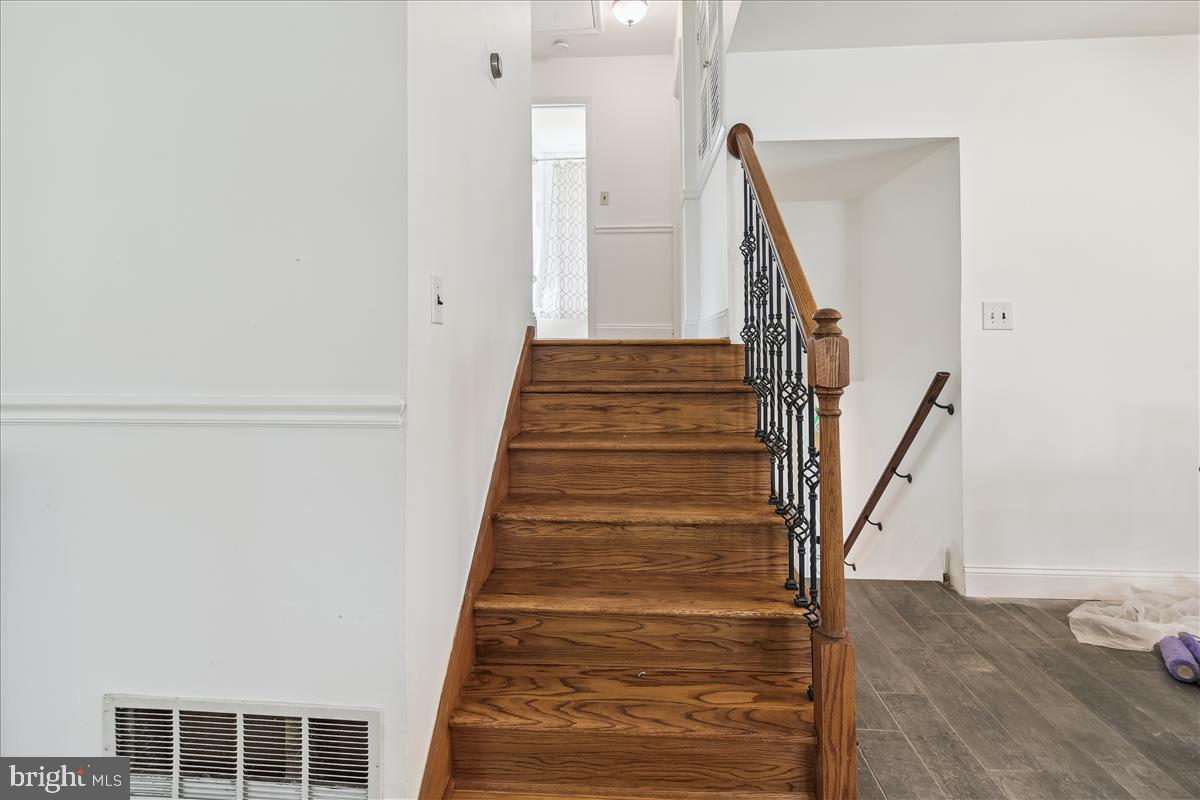 309 Ferndale Road Glen Burnie, MD 21061 - Photo 25 of 62 Main Level Level Stairs
