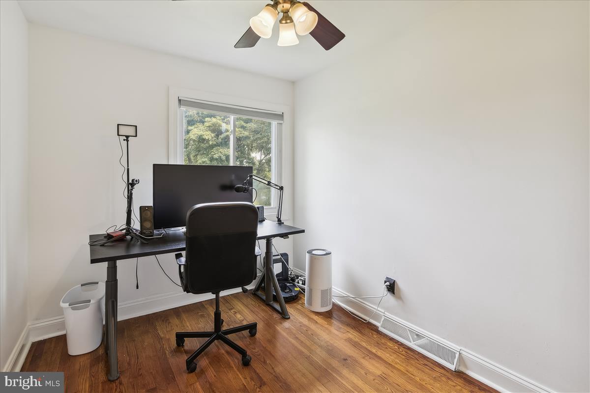 309 Ferndale Road Glen Burnie, MD 21061 - Photo 37 of 62 Upper Level Bedroom 3