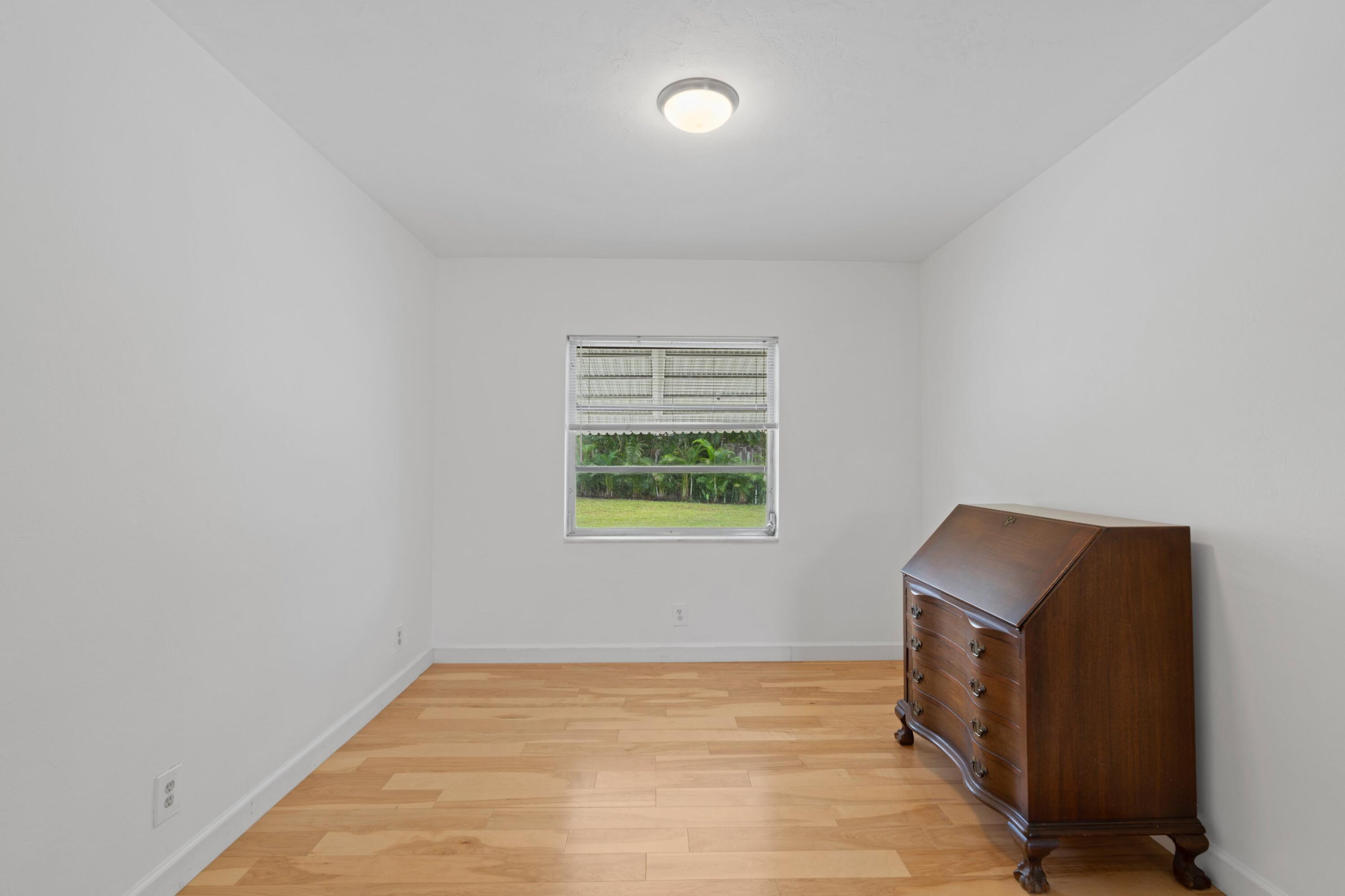 80 Mohigan Circle Boca Raton, FL 33487 - Photo 8 of 32 Dining Room