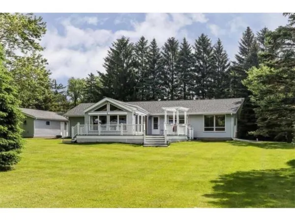 $999,000 | 4465 Vicksburg Lane North, Plymouth, MN 55446