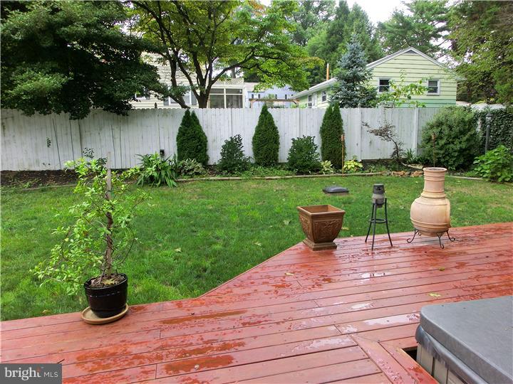 7 Pine Road Wallingford, PA 19086 - Photo 8 of 18 Back Yard