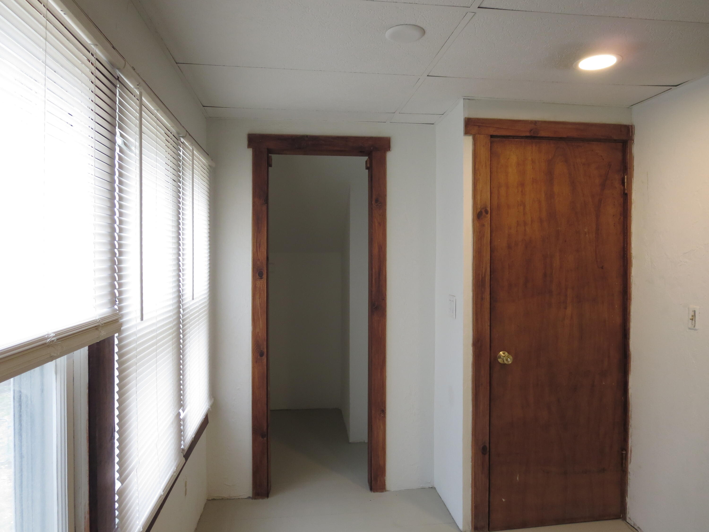 1315 Jackson Street Kalamazoo, MI 49001 - Photo 5 of 17 IMG_1041