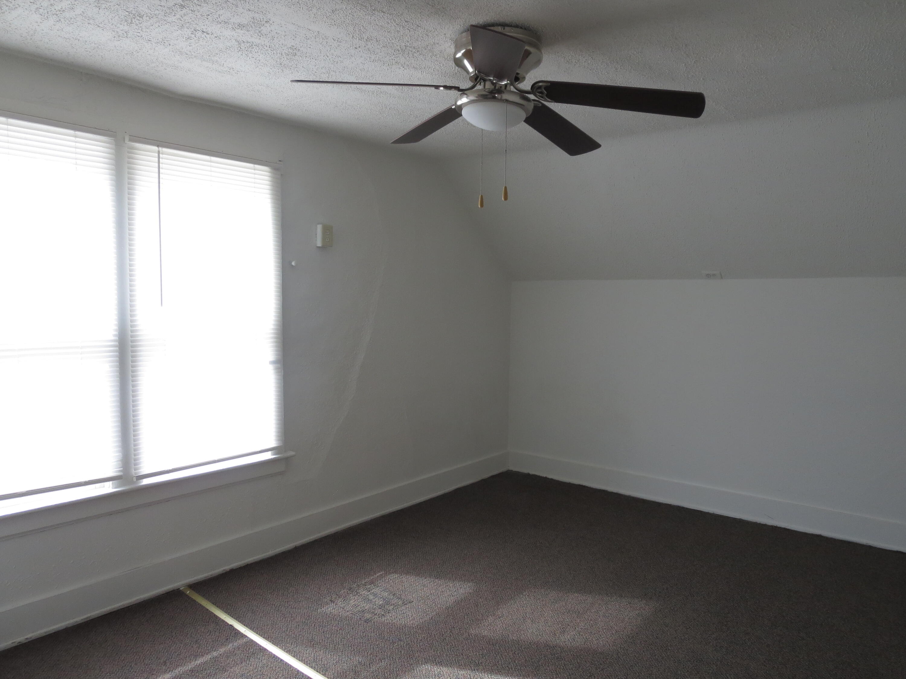 1315 Jackson Street Kalamazoo, MI 49001 - Photo 7 of 17 IMG_1036