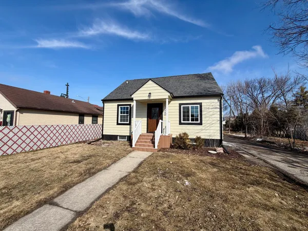 $239,900 | 1320 6th Avenue North, Moorhead, MN 56560