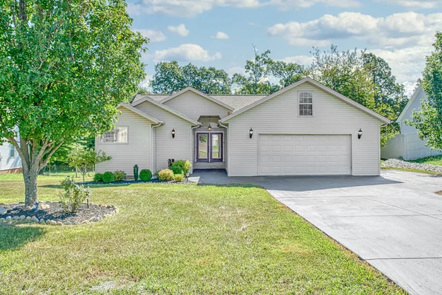 $380,000 | 177 Prosperity Drive, Baxter, TN 38544