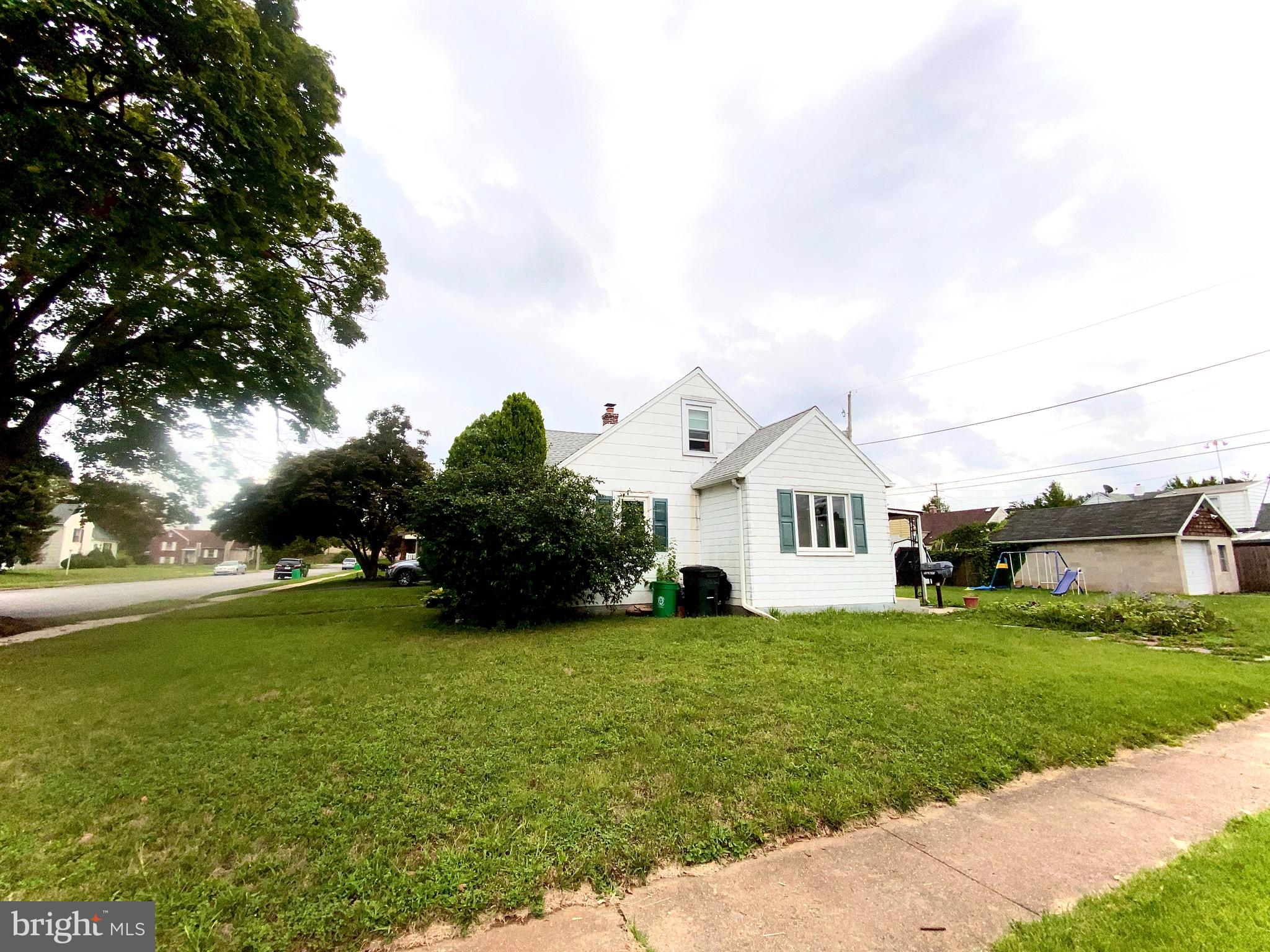 728 Priority Road York, PA 17404 - Photo 4 of 28 Gallery Image 4