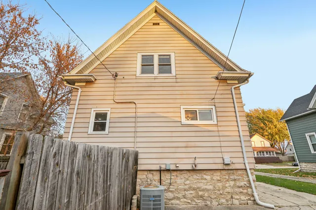 $209,900 | 496 Monmouth Street, Fond du Lac, WI 54937