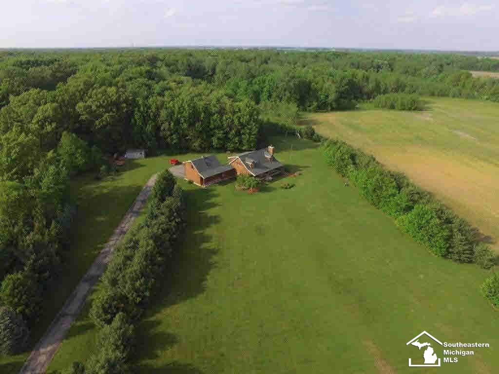 11240 South Custer Road Monroe, MI 48161 - Photo 4 of 37