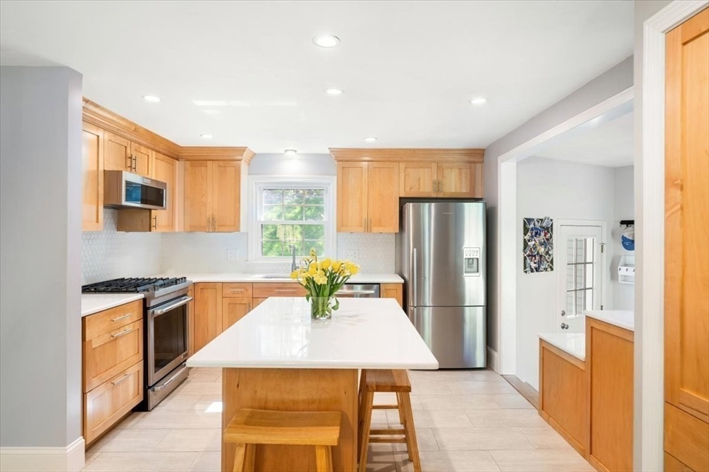 9 Running Brook Circle Ashland, MA 01721 - Photo 4 of 35