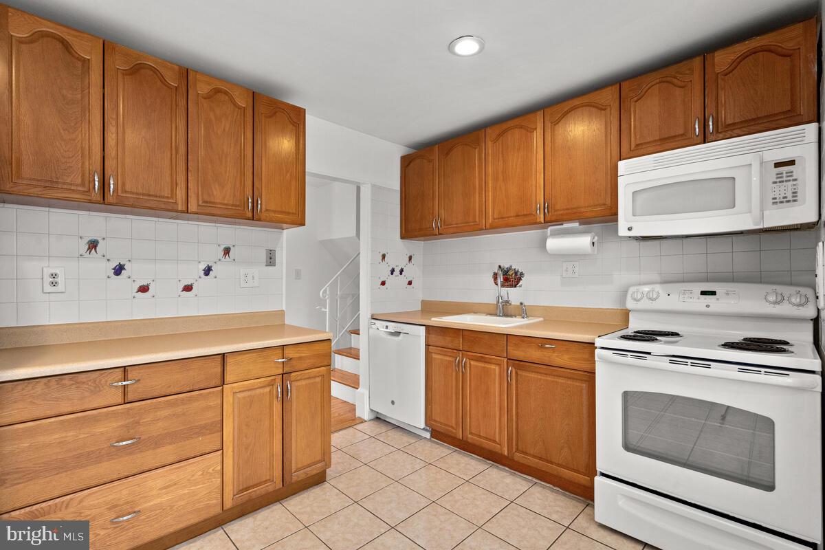 4107 Weller Road Silver Spring, MD 20906 - Photo 11 of 30 Kitchen View #2