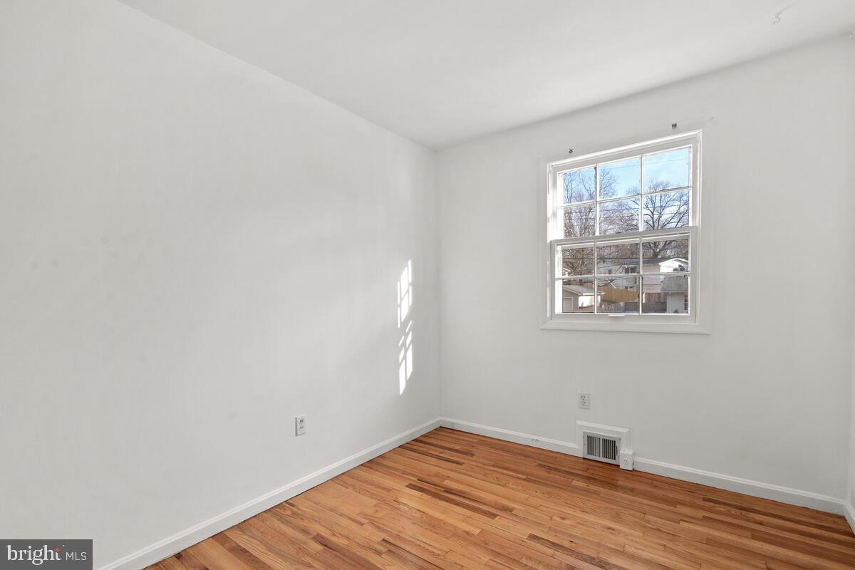 4107 Weller Road Silver Spring, MD 20906 - Photo 22 of 30 Owner Suite View #3