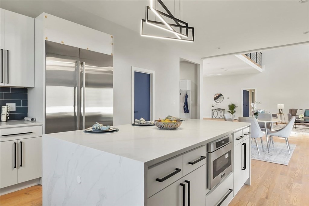 8 Jonathan Road Burlington, MA 01803 - Photo 11 of 42