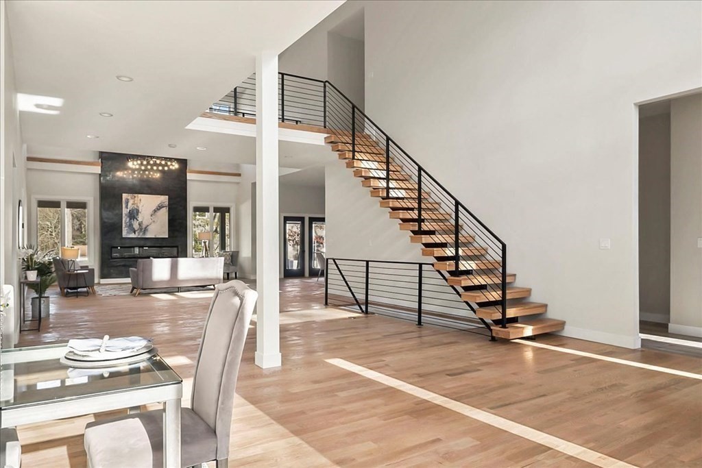 8 Jonathan Road Burlington, MA 01803 - Photo 17 of 42