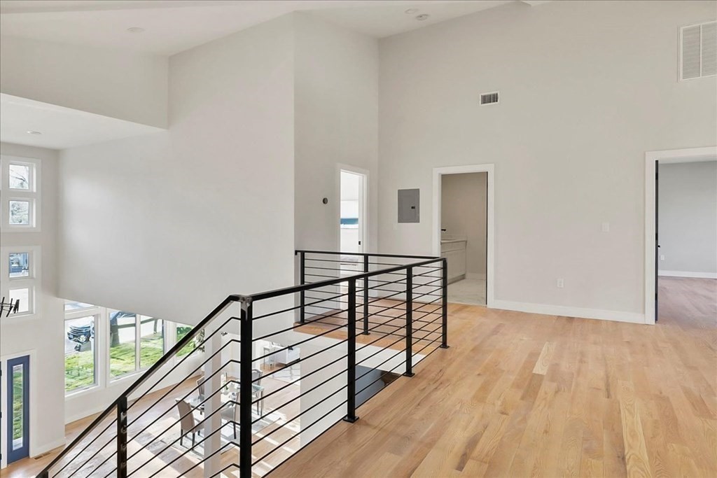 8 Jonathan Road Burlington, MA 01803 - Photo 29 of 42