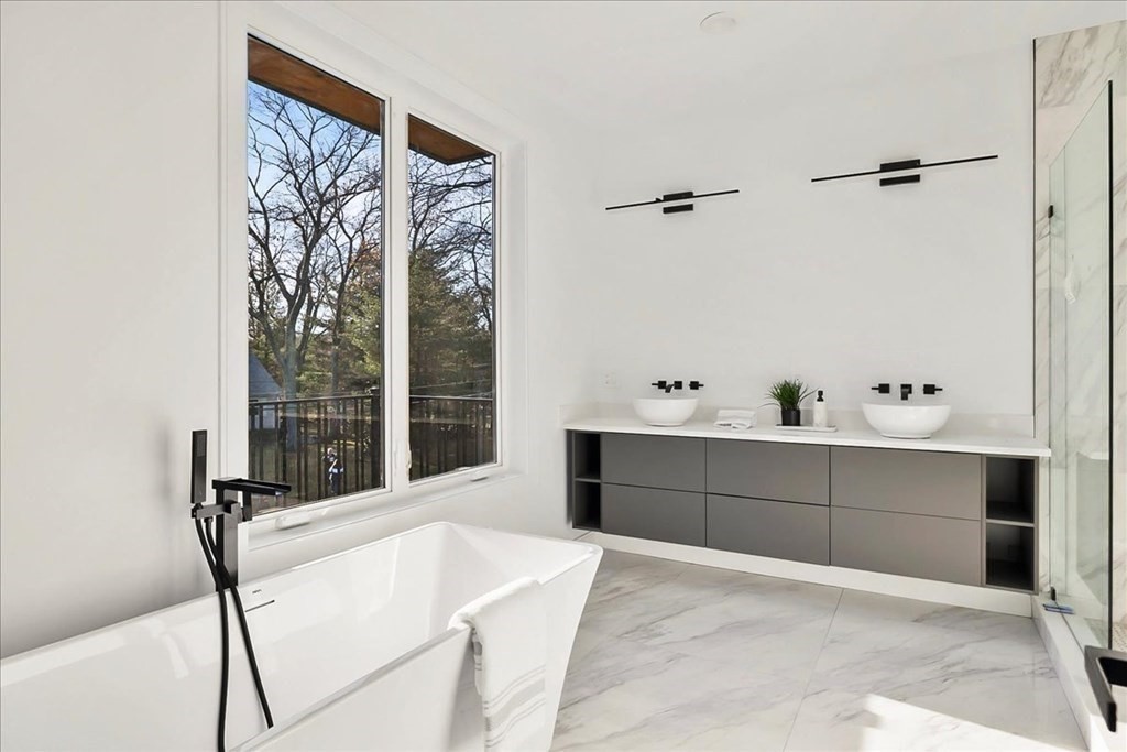 8 Jonathan Road Burlington, MA 01803 - Photo 32 of 42