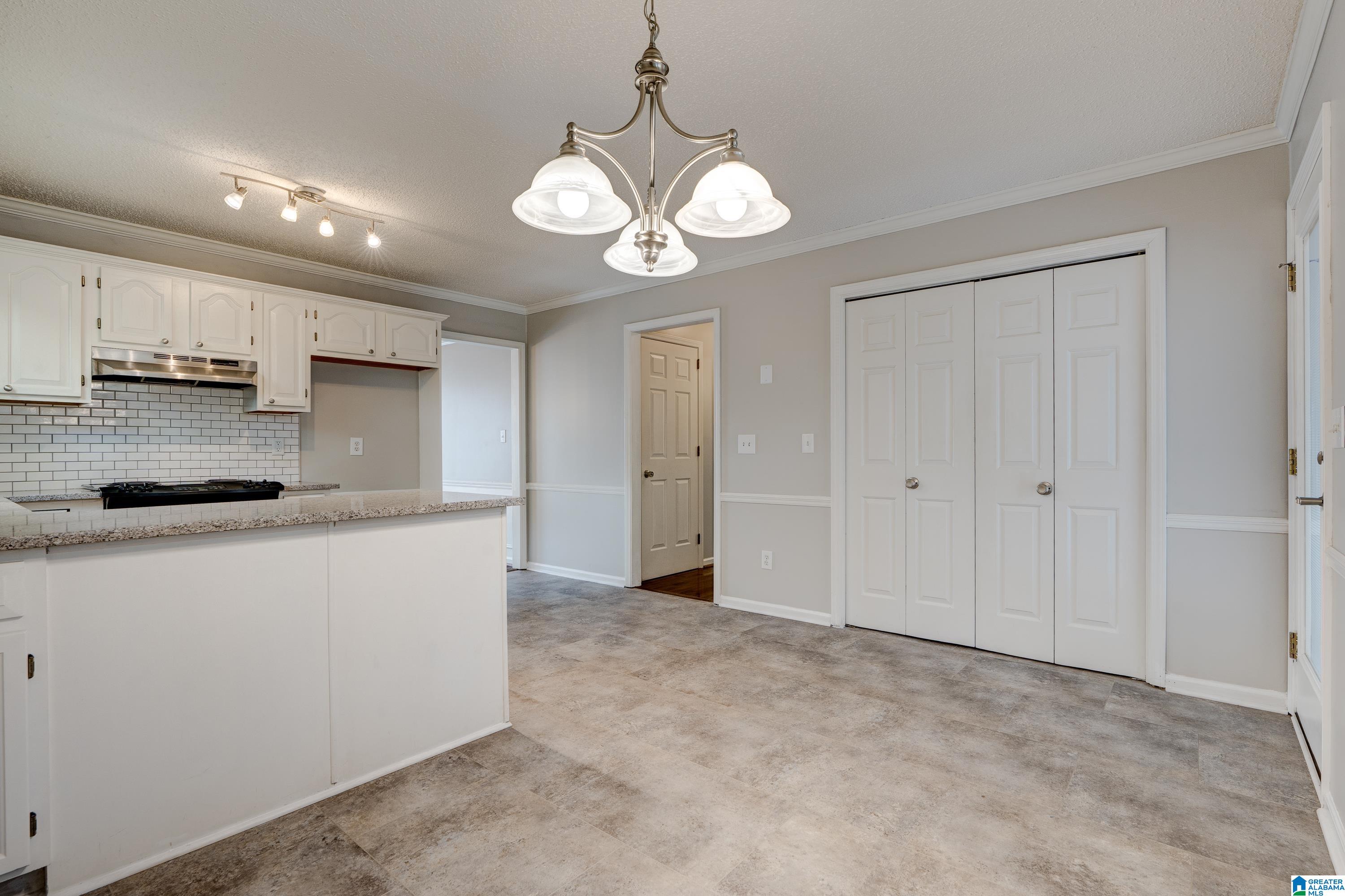 6049 Woodvale Road Helena, AL 35080 - Photo 14 of 46