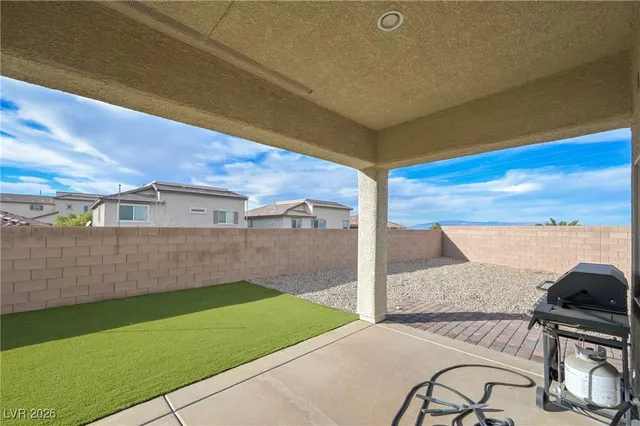 $3,195 | 105 Kirkcaldy Street, Henderson, NV 89012