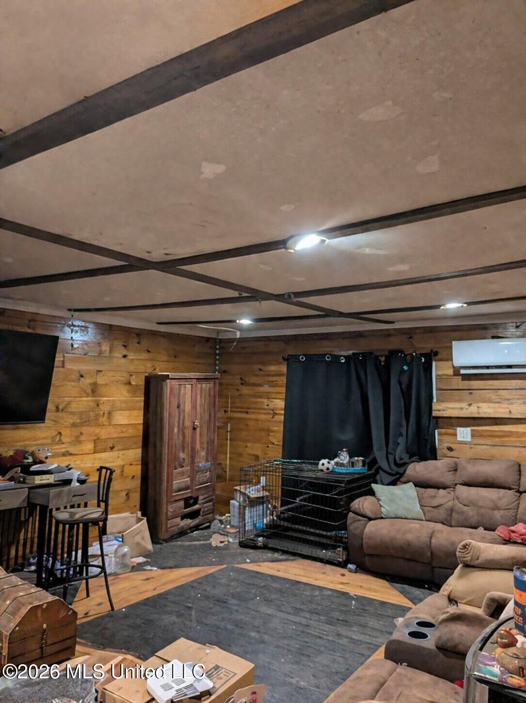 5501 Wildwood Road Moss Point, MS 39562 - Photo 2 of 12 Cozy rustic living room setup