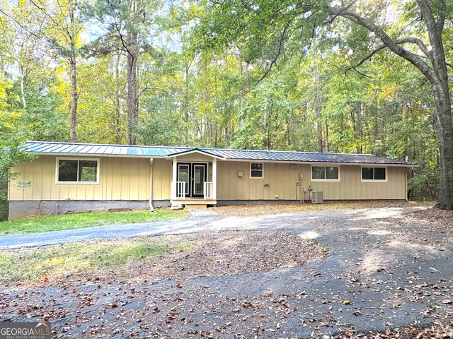 $2,335 | 435 Sherwood Road, Fayetteville, GA 30215