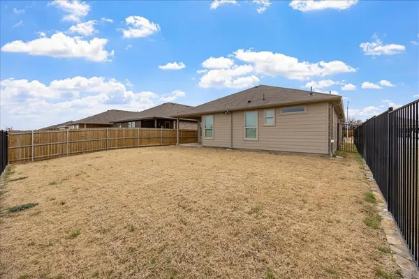 $2,300 | 9557 Alderleaf Trail, Fort Worth, TX 76036