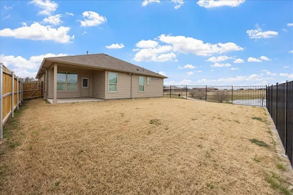 $2,300 | 9557 Alderleaf Trail, Fort Worth, TX 76036