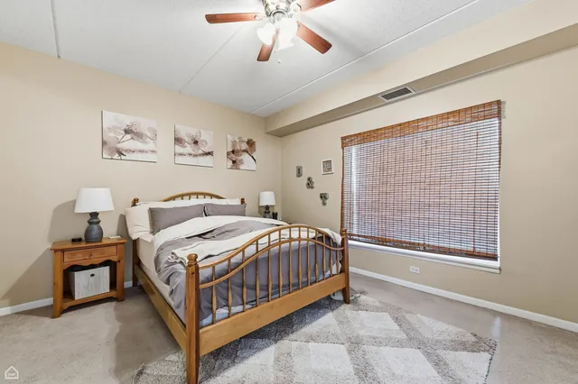 $347,900 | 440 West Mahogany Court, Unit 303, Palatine, IL 60067