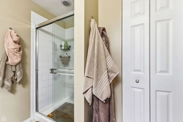 $347,900 | 440 West Mahogany Court, Unit 303, Palatine, IL 60067