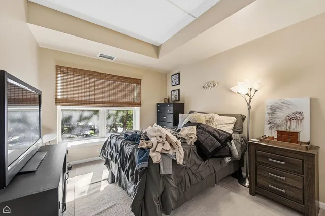 $347,900 | 440 West Mahogany Court, Unit 303, Palatine, IL 60067