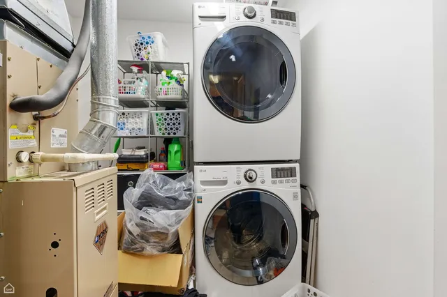 $347,900 | 440 West Mahogany Court, Unit 303, Palatine, IL 60067