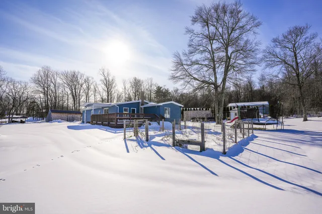 $215,000 | 8600 Delong Drive, Slatington, PA 18080