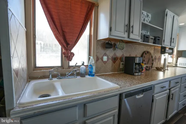 $215,000 | 8600 Delong Drive, Slatington, PA 18080