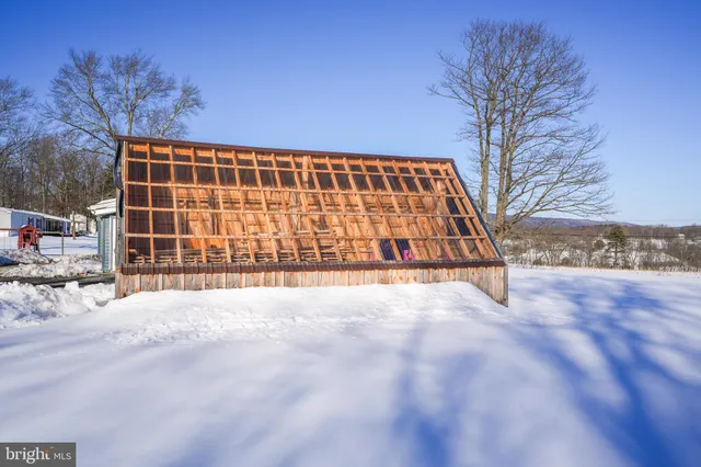 $215,000 | 8600 Delong Drive, Slatington, PA 18080