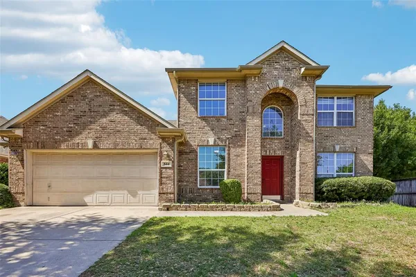 $435,000 | 844 Sequoia Way, Saginaw, TX 76131
