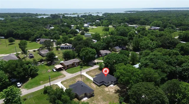 $1,650 | 917 Redoak Drive, West Tawakoni, TX 75474