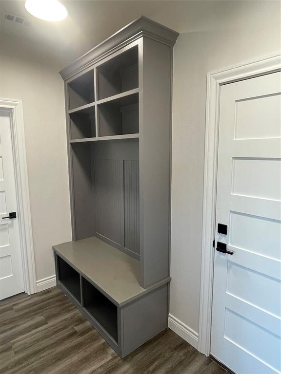 35 Old Sanborn Ranch Road Whitesboro, TX 76273 - Photo 3 of 9 a hallway has closet