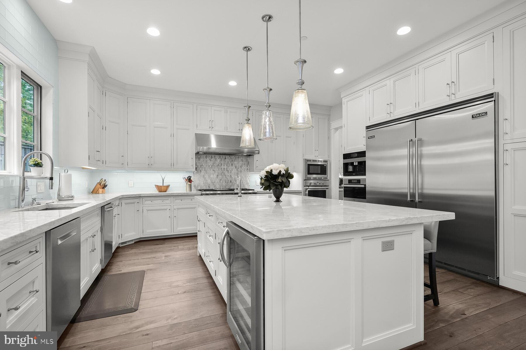 7409 Helmsdale Road Bethesda, MD 20817 - Photo 24 of 85 Kitchen overall