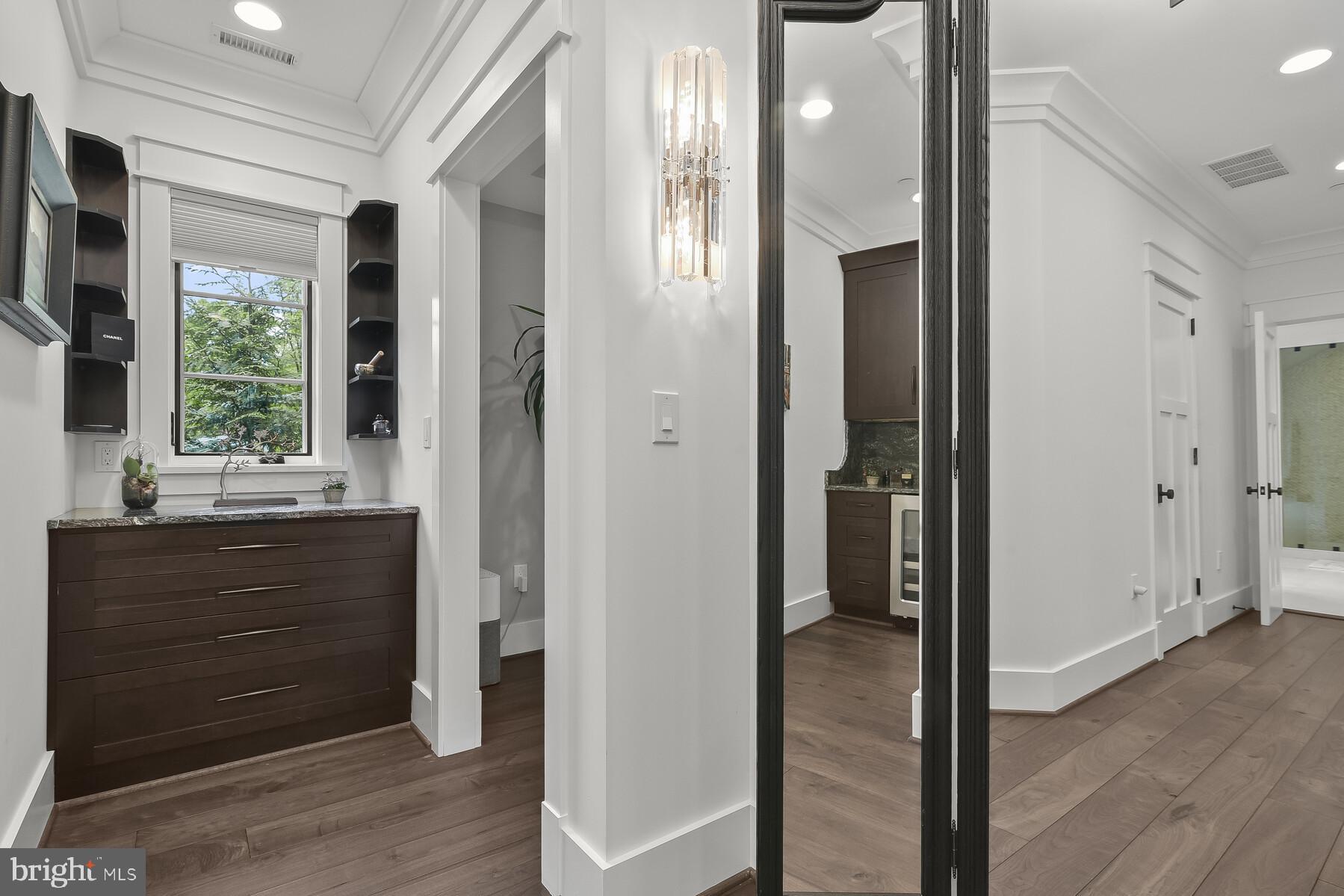 7409 Helmsdale Road Bethesda, MD 20817 - Photo 58 of 85 Primary dressing room with 3-way mirror