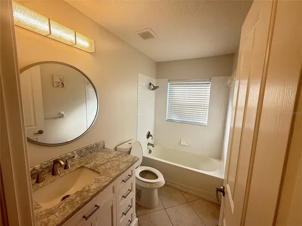 $2,700 | 6817 Cromwell Garden Drive, Apollo Beach, FL 33572