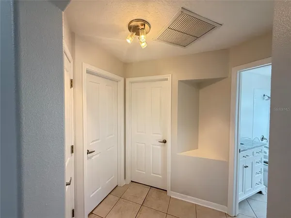 $2,700 | 6817 Cromwell Garden Drive, Apollo Beach, FL 33572