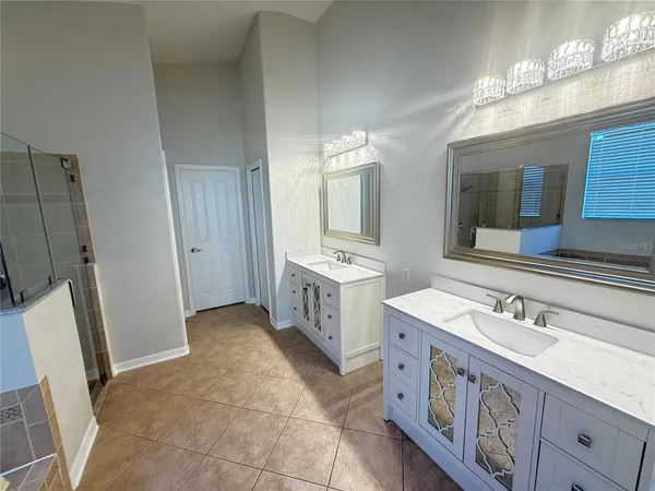 $2,700 | 6817 Cromwell Garden Drive, Apollo Beach, FL 33572