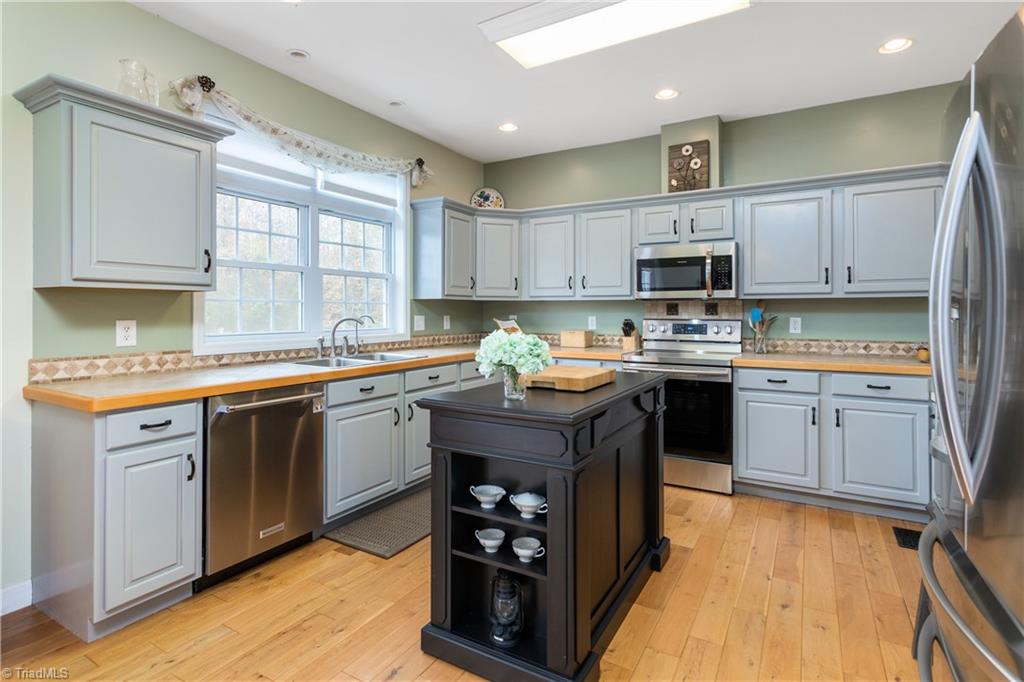 1190 Smothers Road Madison, NC 27025 - Photo 12 of 49