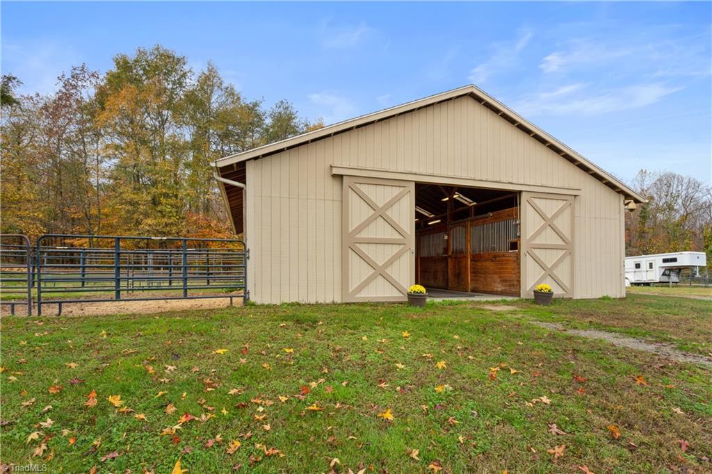 1190 Smothers Road Madison, NC 27025 - Photo 33 of 49