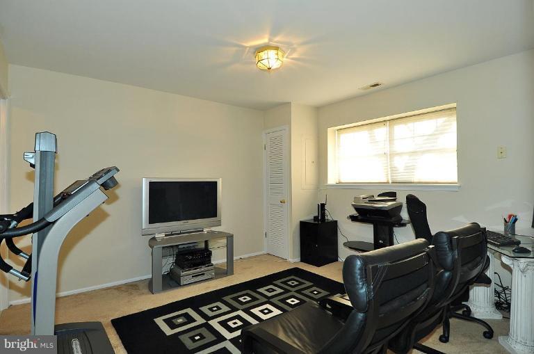 2424 Winding Ridge Road Odenton, MD 21113 - Photo 17 of 24 Bedroom #4