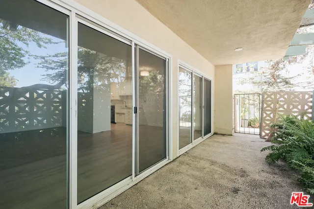 a view of entryway with a glass door