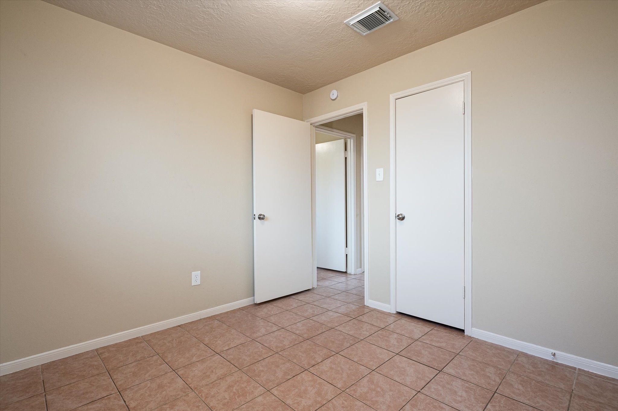 9306 Sanford Road Houston, TX 77031 - Photo 24 of 29 a view of an empty room