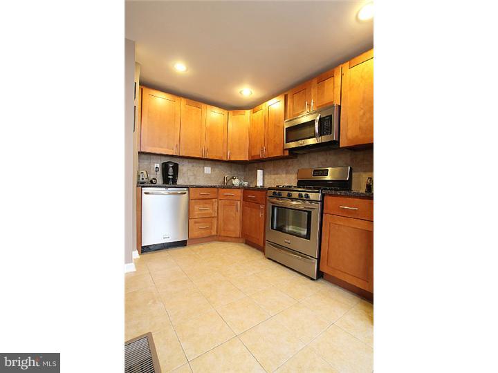 586 Rector Street Philadelphia, PA 19128 - Photo 5 of 25 Gallery Image 5