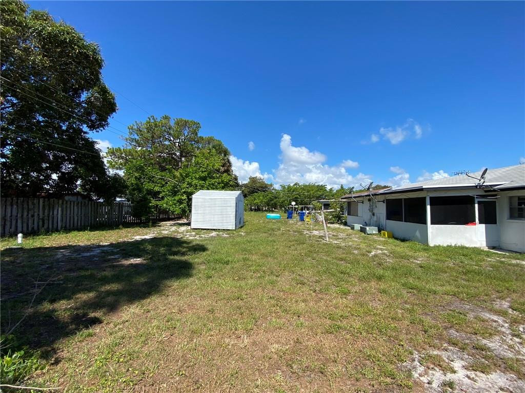 661 Silver Beach Road Riviera Beach, FL 33403 - Photo 17 of 19 Photo 17