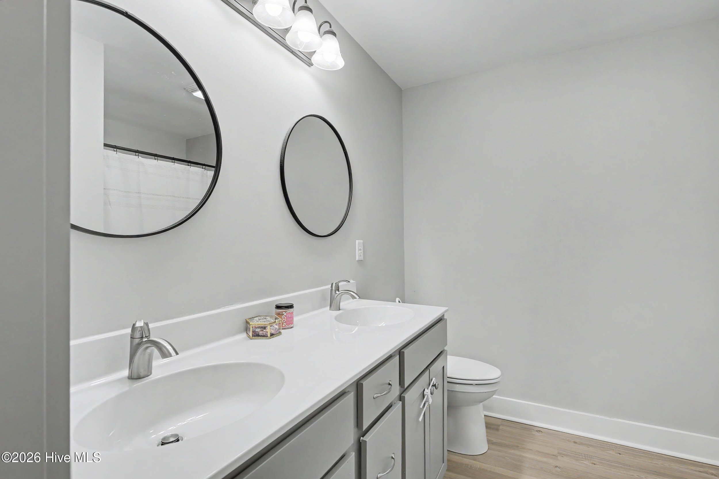 178 Woodland Church Road Hertford, NC 27944 - Photo 13 of 19 Primary bath