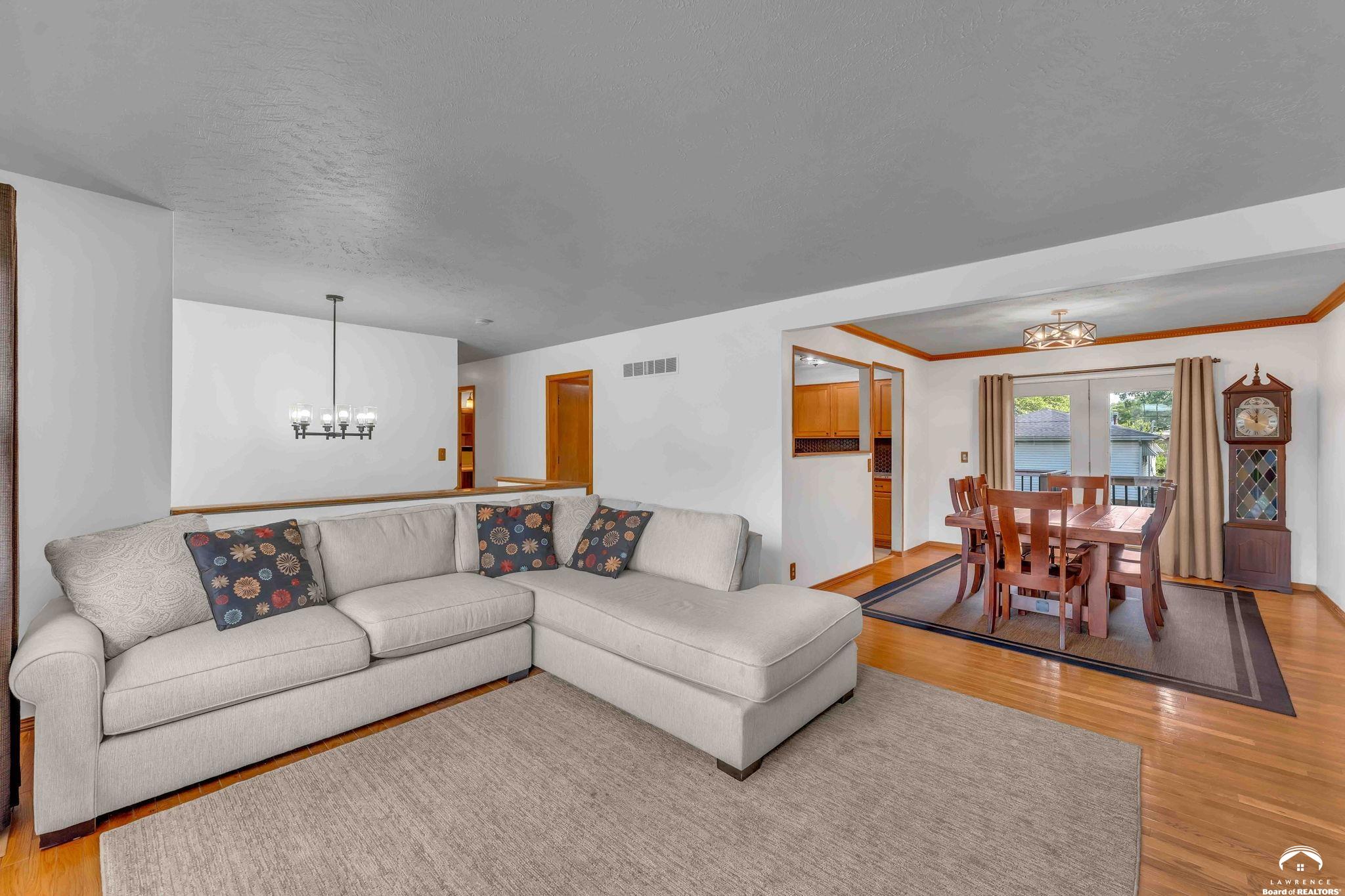 3403 Trail Road Lawrence, KS 66049 - Photo 9 of 51